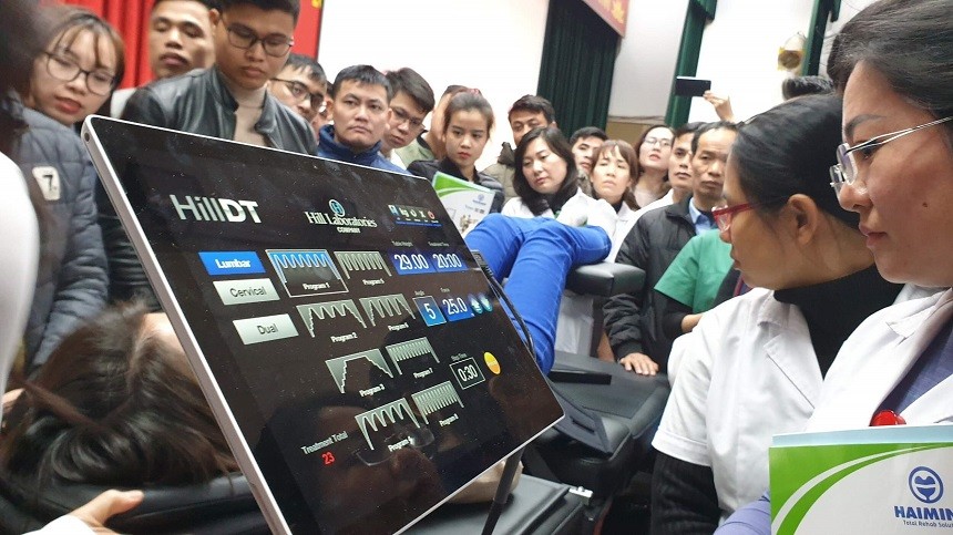 Giải nén cột sống! Lời giải cho điều trị bệnh lý đĩa đệm không xâm lấn Giai nen cot song 02 - Giải nén cột sống! Lời giải cho điều trị bệnh lý đĩa đệm không xâm lấn