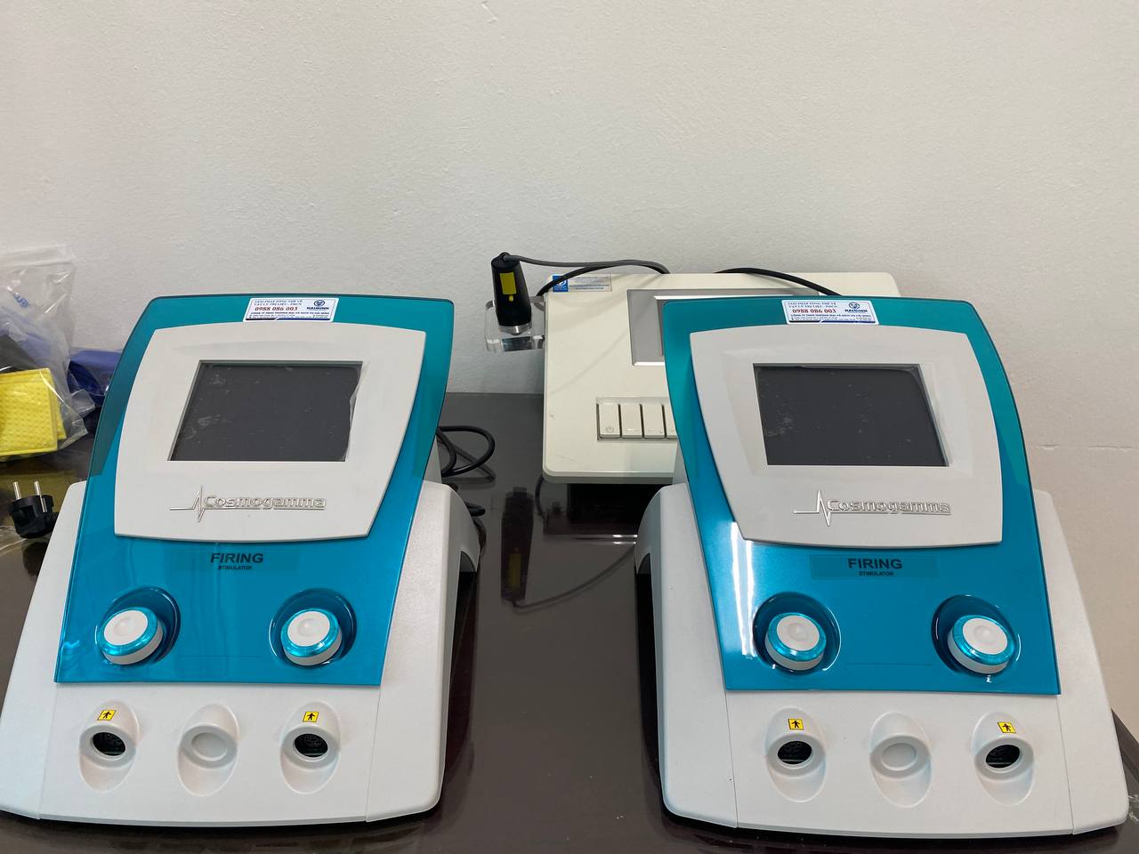 Máy điều trị điện xung điện phân đa năng 2 kênh Firing May dieu tri dien xung dien phan da nang 2 kenh Firing - Máy điều trị điện xung điện phân đa năng 2 kênh Firing