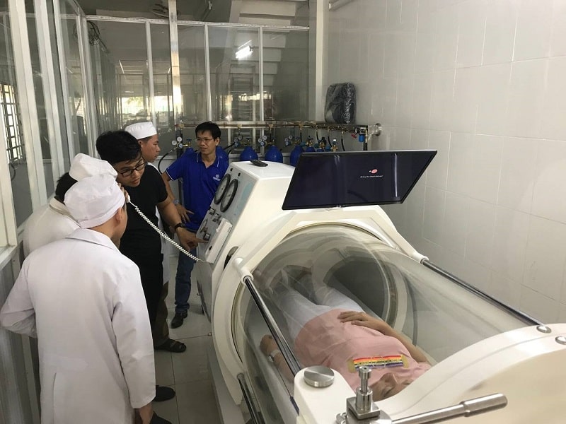 Oxy cao áp có tác dụng gì? Chỉ định và chống chỉ định điều trị oxy cao ap co tac dung gi 4 - Oxy cao áp có tác dụng gì? Chỉ định và chống chỉ định điều trị