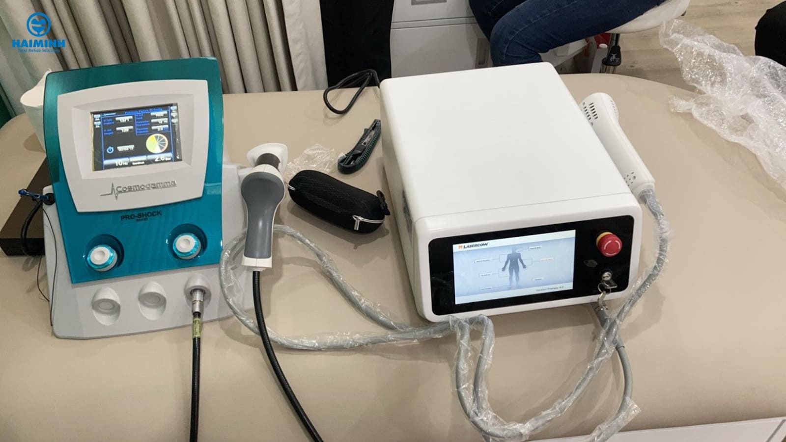 Máy chữa lành vết thương - công nghệ vật lý trị liệu hiện đại May Laser dieu tri 30W THERAPY 4.0 - Máy chữa lành vết thương - công nghệ vật lý trị liệu hiện đại