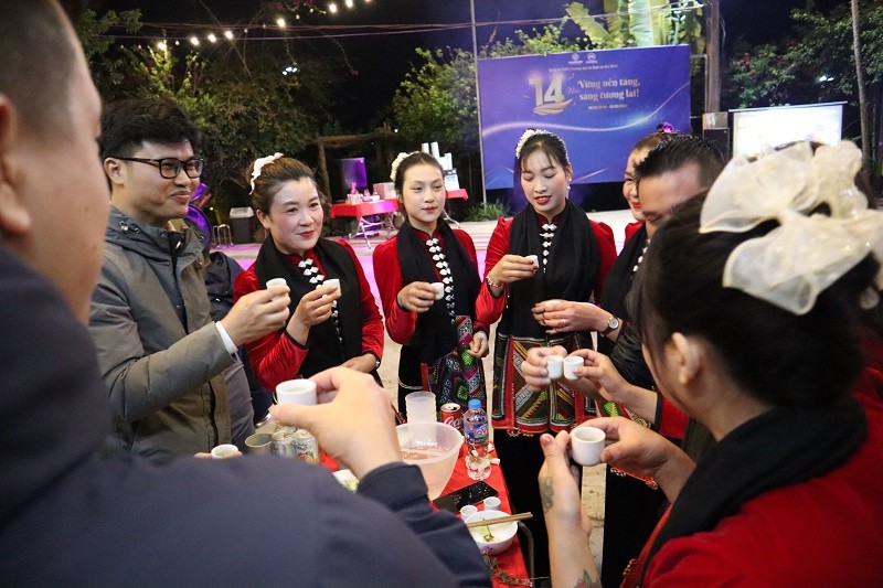 IMG 5518 - Kỷ niệm 14 năm th&agrave;nh lập C&ocirc;ng ty TNHH Thương mại v&agrave; Dịch vụ Hải Minh