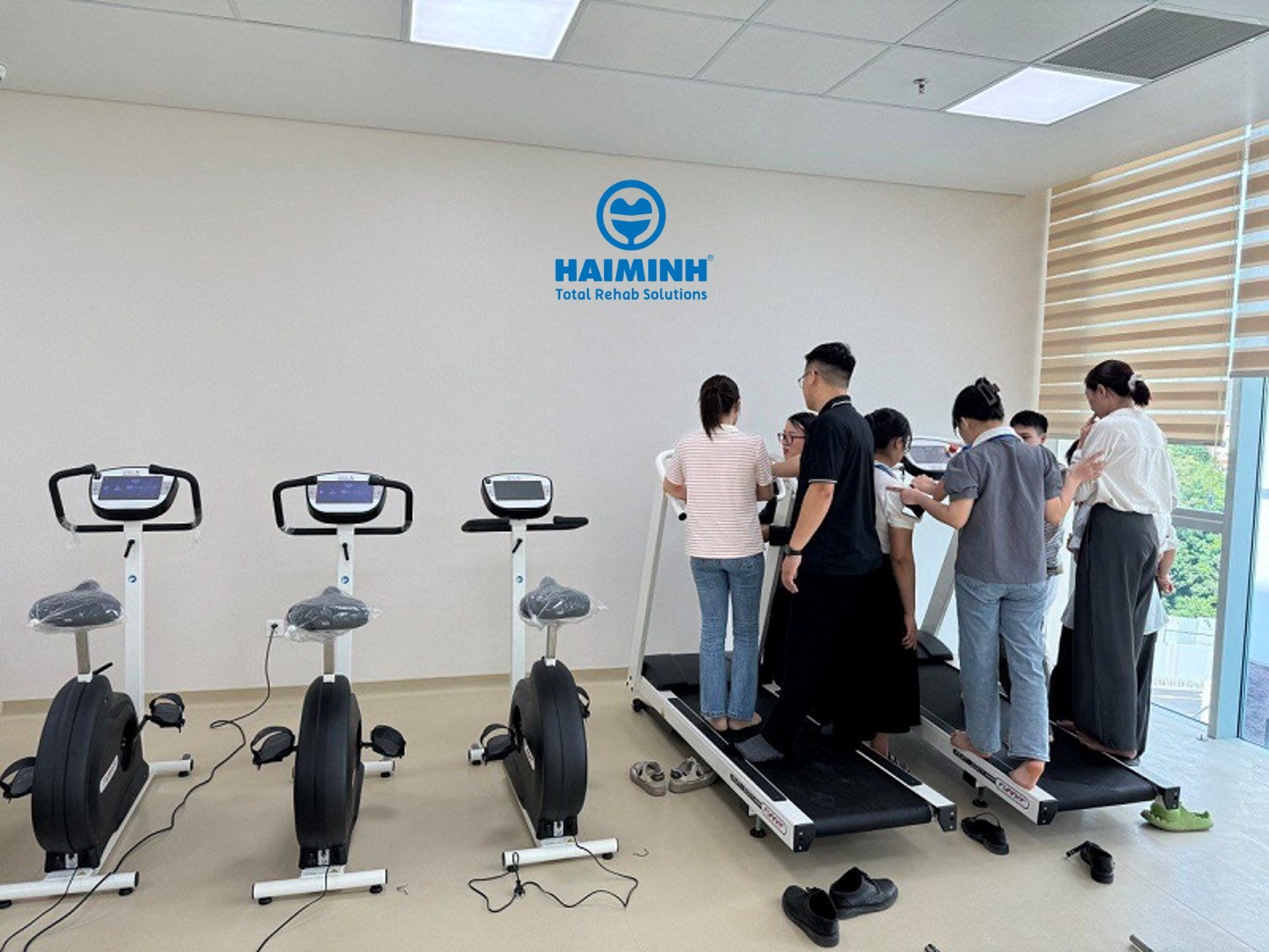 ban giao loat thiet bi tap van dong danh gia do luong 1 - B&agrave;n giao loạt thiết bị tập vận động, đ&aacute;nh gi&aacute; - đo lường tại bệnh viện