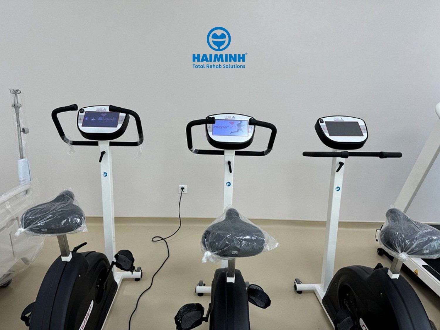 ban giao loat thiet bi tap van dong danh gia do luong 2 - B&agrave;n giao loạt thiết bị tập vận động, đ&aacute;nh gi&aacute; - đo lường tại bệnh viện