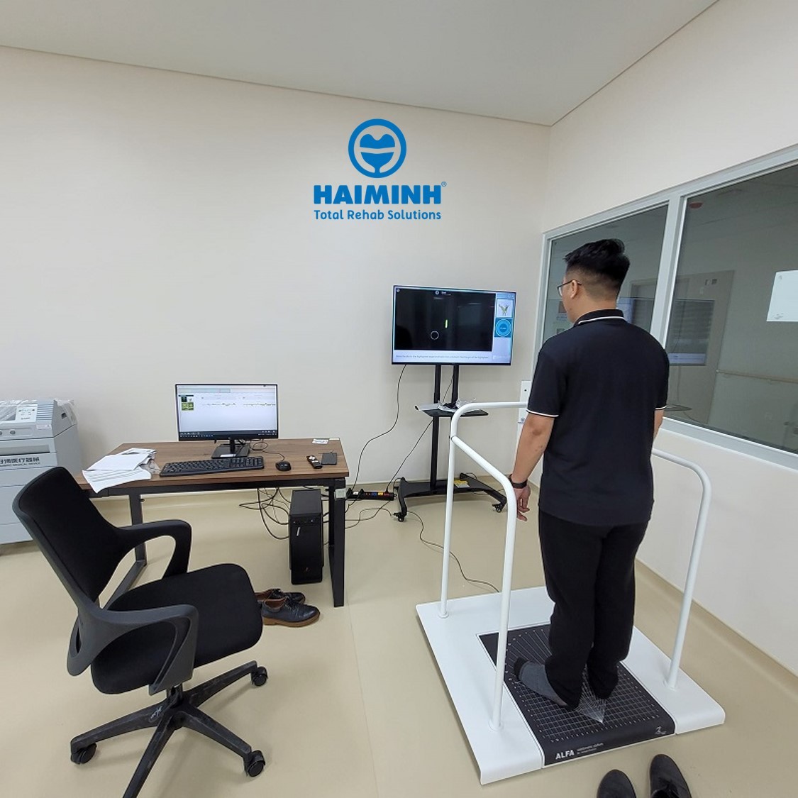 ban giao loat thiet bi tap van dong danh gia do luong 3 - B&agrave;n giao loạt thiết bị tập vận động, đ&aacute;nh gi&aacute; - đo lường tại bệnh viện