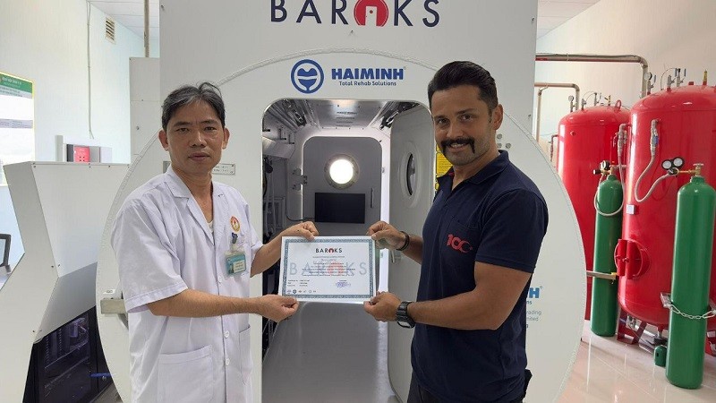 ban giao thiet bi 32 - B&agrave;n giao thiết bị c&ocirc;ng nghệ cao v&agrave; hệ thống oxy cao &aacute;p cho Bệnh viện Qu&acirc;n Y 87