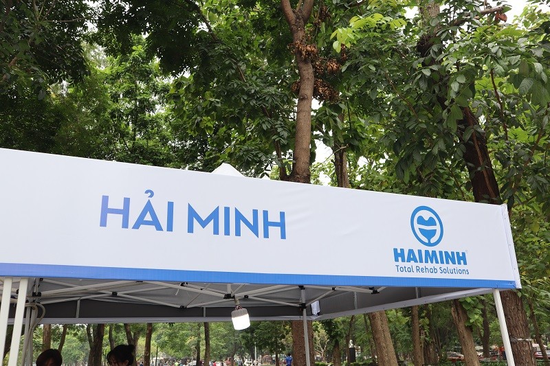 tri lieu gian co cung hai minh tai giai chay marathon di san ha noi 2024 18 - Trị liệu gi&atilde;n cơ c&ugrave;ng Hải Minh tại giải chạy Marathon Di sản H&agrave; Nội 2024