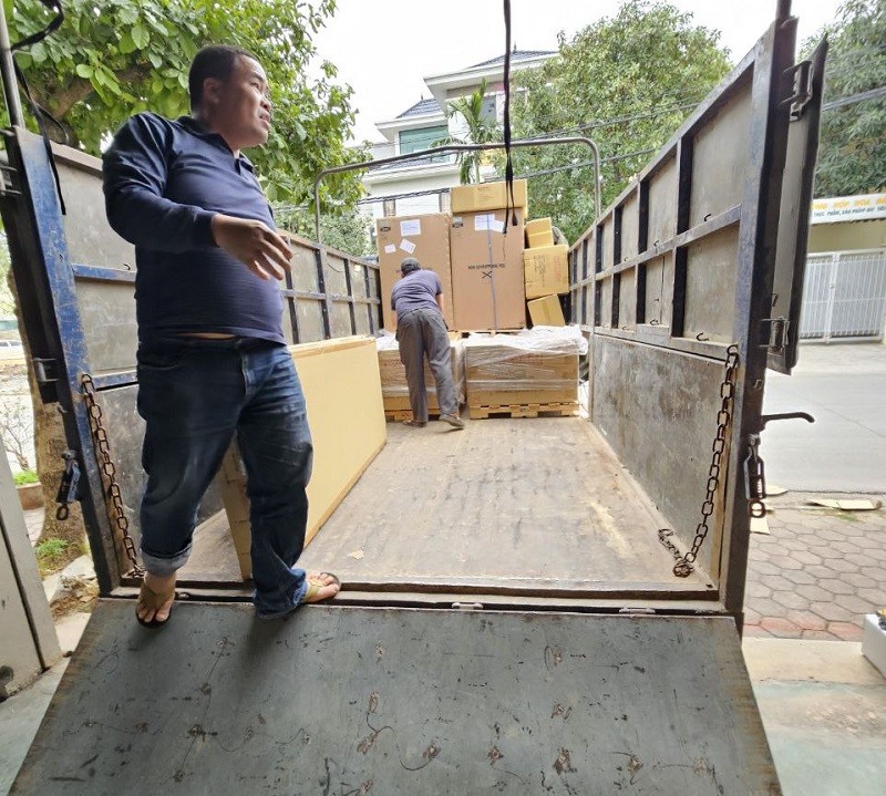 xuat kho don hang thiet bi cong nghe cao 4 - Xuất kho đơn h&agrave;ng thiết bị PHCN c&ocirc;ng nghệ cao b&agrave;n giao cuối năm