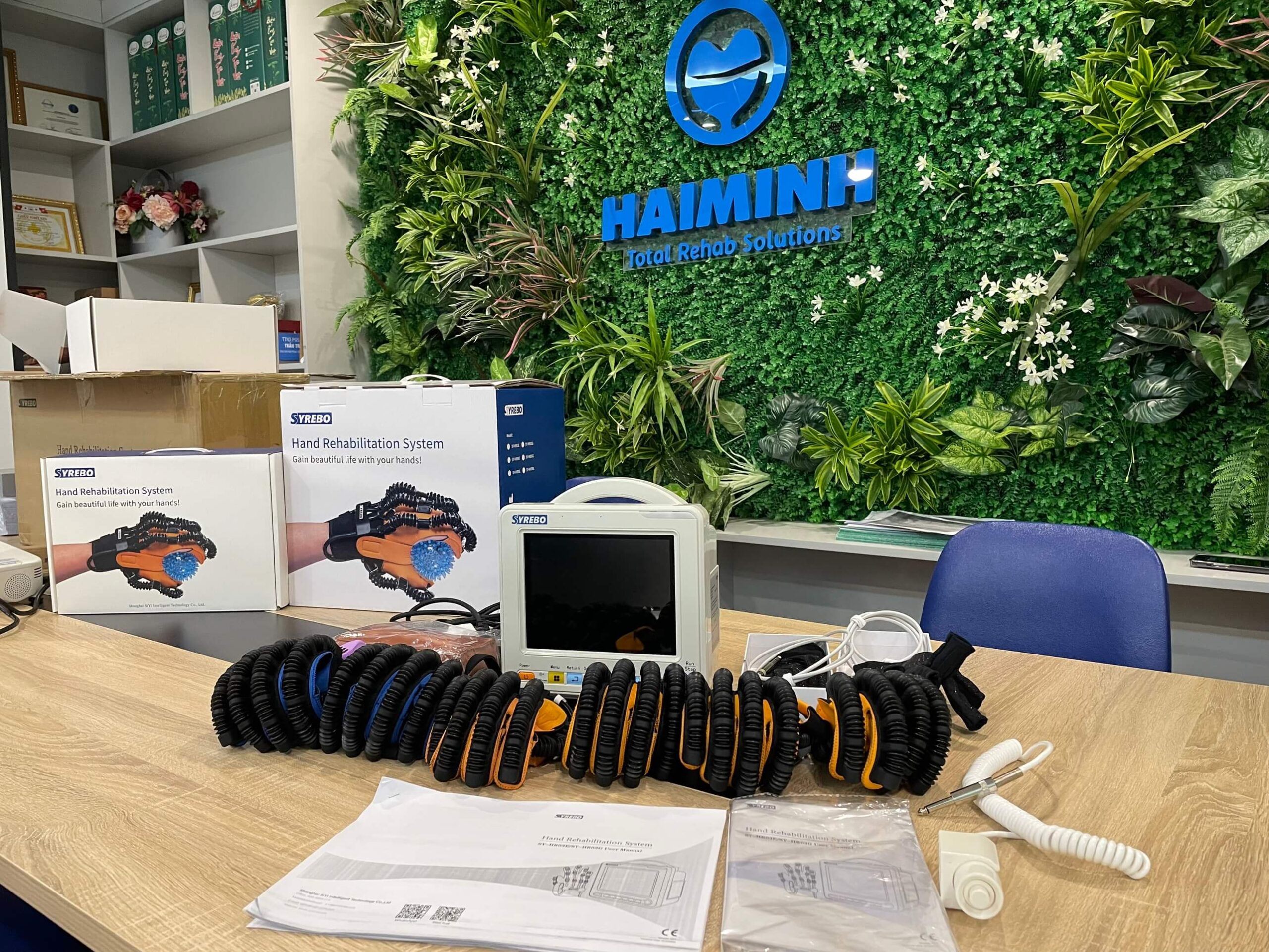 gang tay robot 1 scaled - M&aacute;y điều trị hội chứng ống cổ tay: Lợi &iacute;ch, ph&acirc;n loại v&agrave; địa chỉ mua uy t&iacute;n