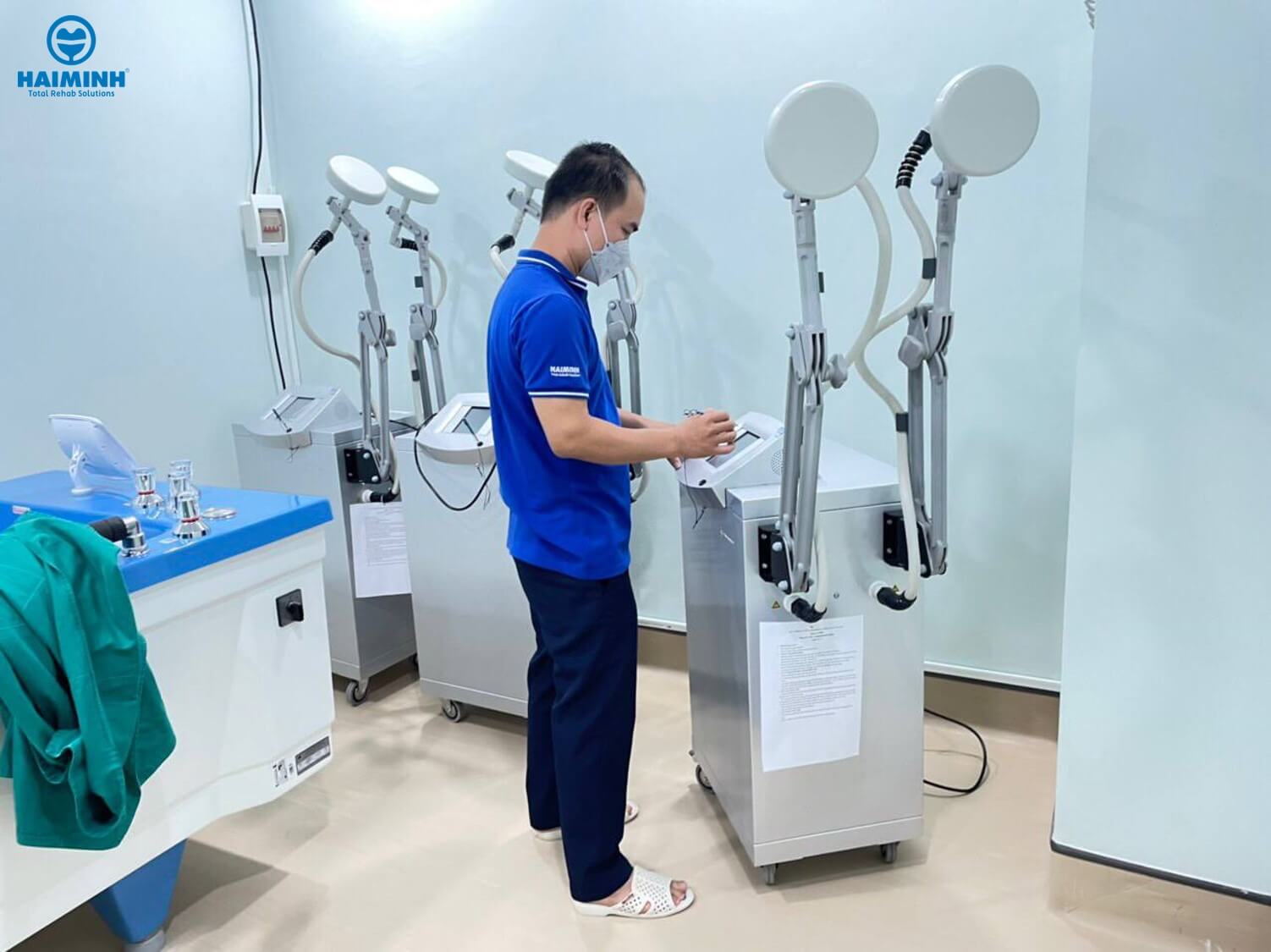 may song ngan - M&aacute;y s&oacute;ng cao tần: Giải ph&aacute;p trị liệu xuy&ecirc;n s&acirc;u, kh&ocirc;ng x&acirc;m lấn