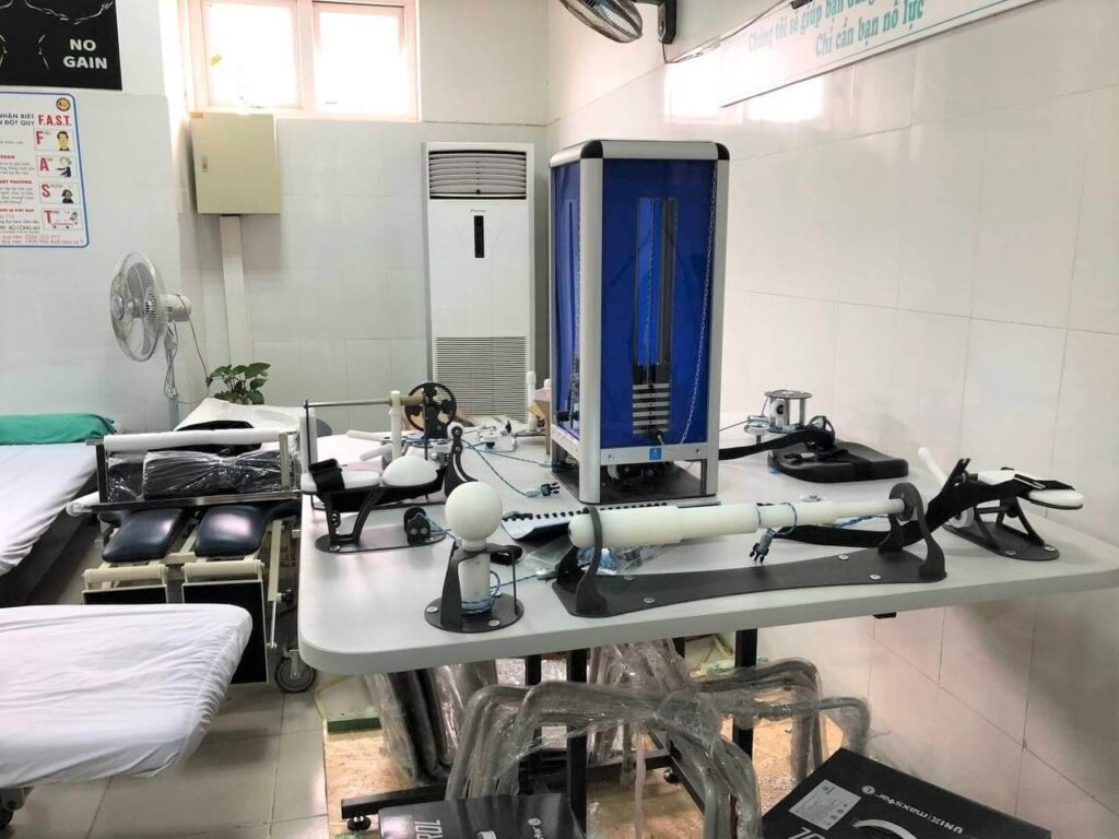 ban tap tay chuyen dung 1024x768 - Điều trị vi&ecirc;m bao hoạt dịch cổ tay