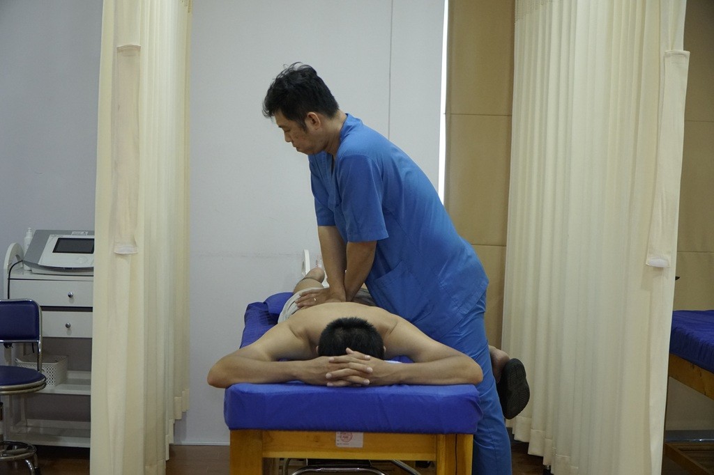 nan chinh bai tap - Phục hồi chức năng vẹo cột sống: Giải ph&aacute;p trị liệu hiệu quả, an to&agrave;n v&agrave; tối ưu