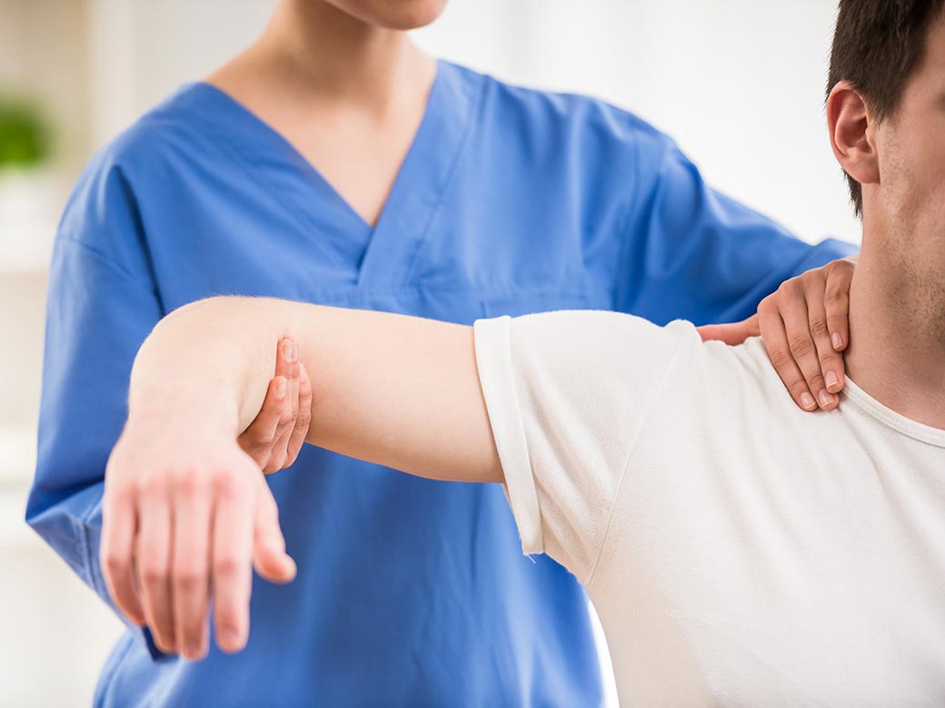 bai tap phuc hoi chuc nang hoi chung co vai canh tay - C&aacute;c phương ph&aacute;p điều trị hội chứng cổ vai c&aacute;nh tay