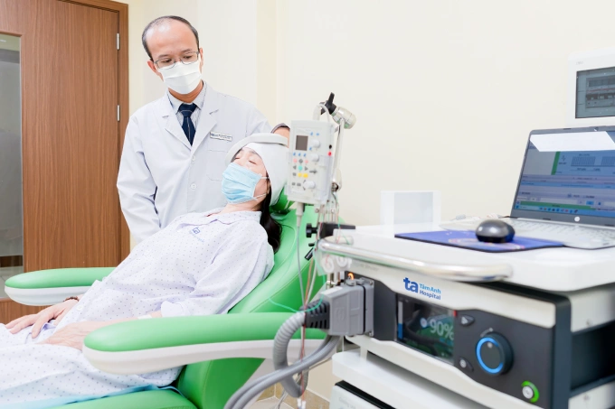 kich thich tu truong xuyen so - Kỹ thuật điều trị bằng từ trường xuy&ecirc;n sọ