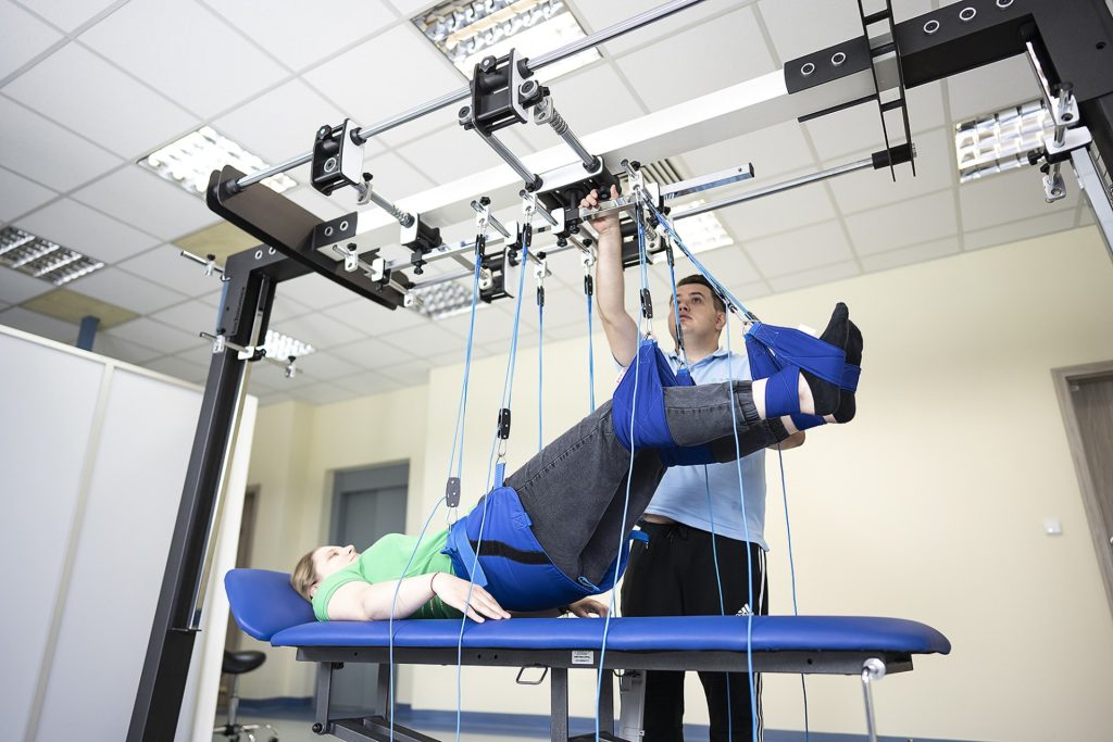 khung tap PHCN 1024x683 - Phục hồi chức năng, vật lý trị liệu chấn thương tủy sống