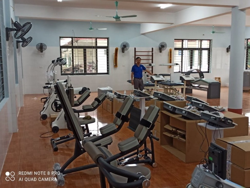 phuc hoi khop hang - Tho&aacute;i h&oacute;a khớp h&aacute;ng l&agrave; g&igrave; v&agrave; c&aacute;ch điều trị tho&aacute;i h&oacute;a khớp h&aacute;ng