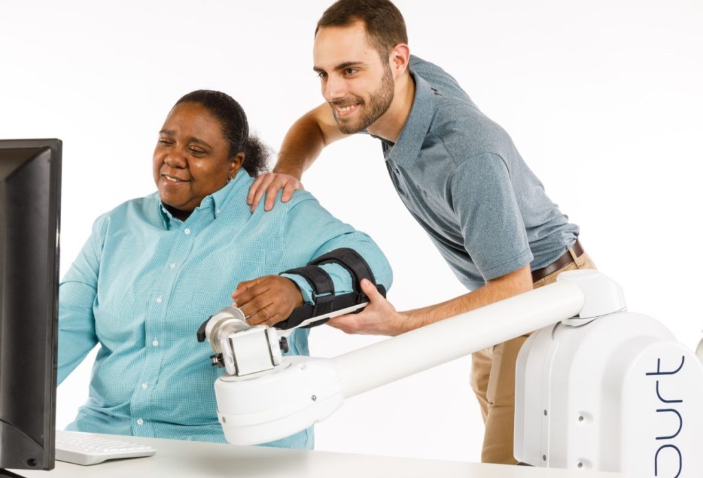 dieu tri hoi chung ong khuyu tay bang vat ly tri lieu 1024x697 - Điều trị hội chứng ống khuỷu tay bằng vật l&yacute; trị liệu