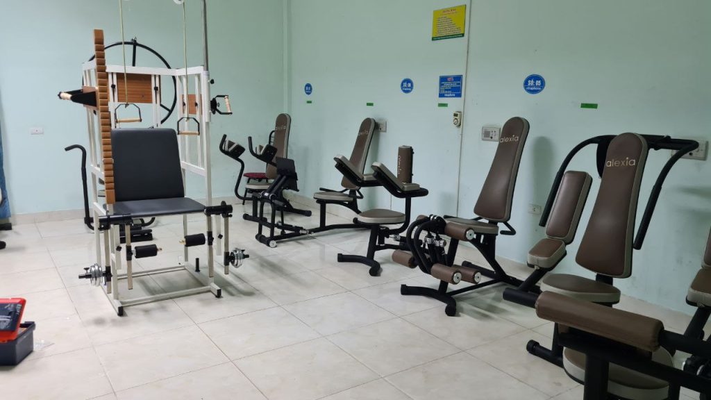 may tap phuc hoi chuc nang 1024x576 - C&aacute;ch điều trị hội chứng Sudeck sau g&atilde;y xương