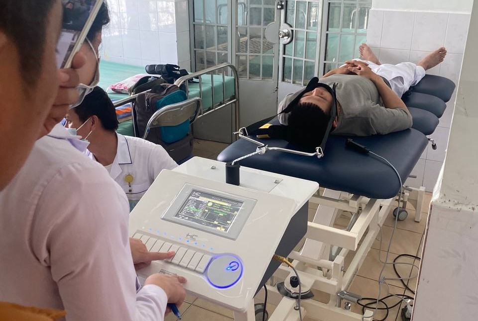 Điều trị thoát vị đĩa đệm cổ Điều trị thoát vị đĩa đệm cổ