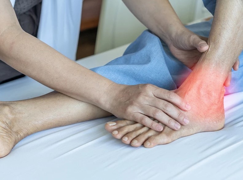 hoi chung ong co chan la gi - Hội chứng ống cổ ch&acirc;n l&agrave; g&igrave;? Phương ph&aacute;p điều trị ống cổ ch&acirc;n