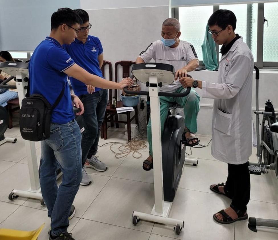 tap van dong tri lieu bang bhyt 6 - Tập vận động vật l&yacute; trị liệu bằng BHYT